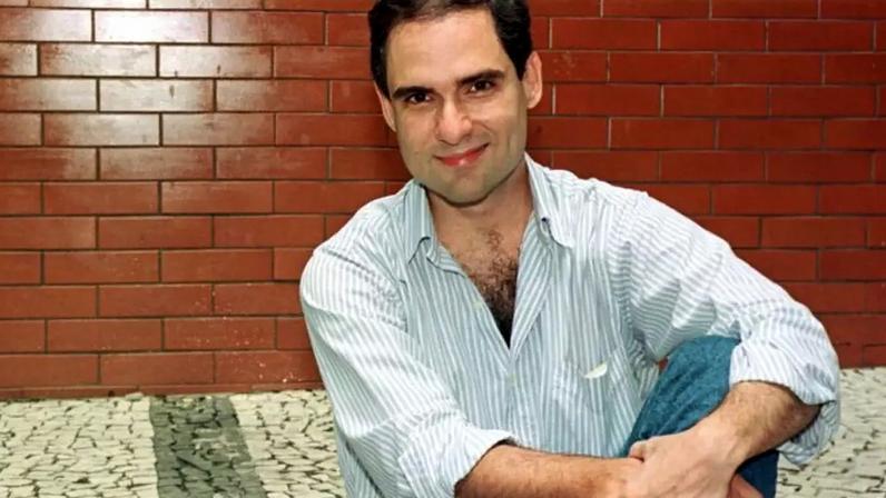 O escritor Alexei Bueno em foto de outubro de 1998.