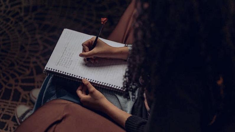Estudante durante momento preparação para o vestibular, em São Paulo