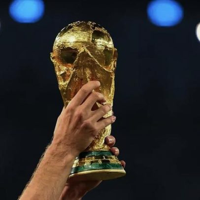 Torcedores do Equador transformam símbolo do cinema em mascote antes da Copa