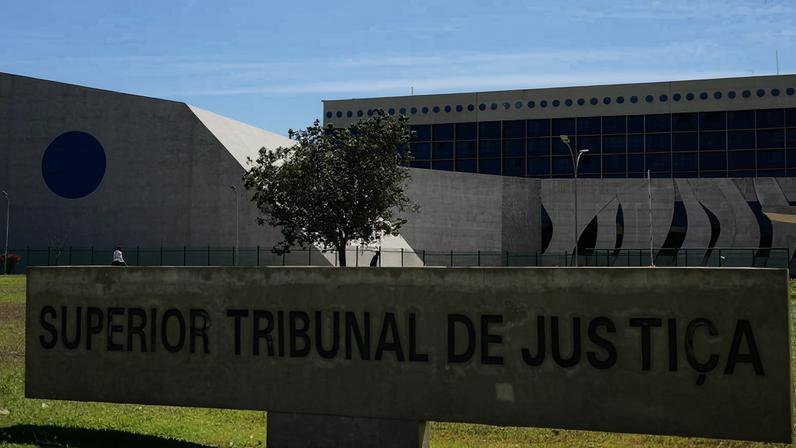 Fachada do edifício sede do STJ (Superior Tribunal de Justiça) em Brasília.