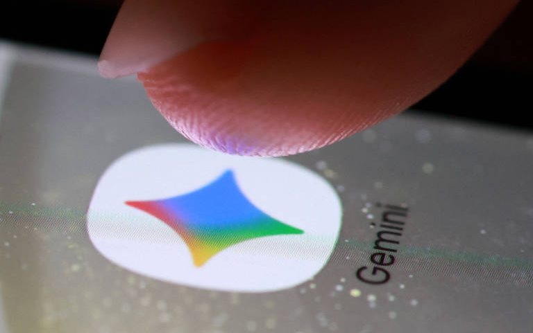 Ícone do aplicativo Gemini em um smartphone, em foto de 27 de outubro de 2025