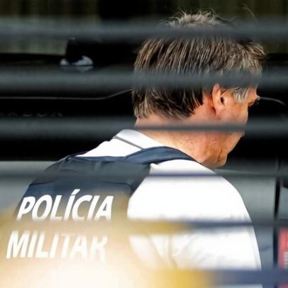 Pistola apreendida em blitz no DF é atribuída a Bolsonaro, diz militar