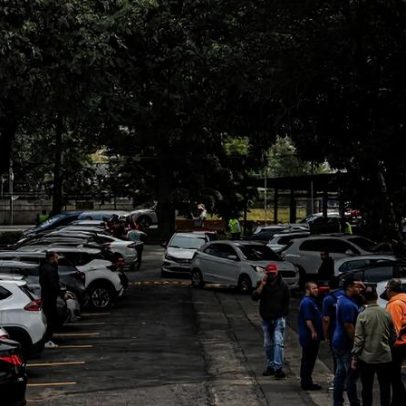 Melancia, dentadura e celular aparecem entre objetos esquecidos em Uber