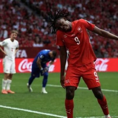 Suíça vence Canadá e avança ao mata-mata
