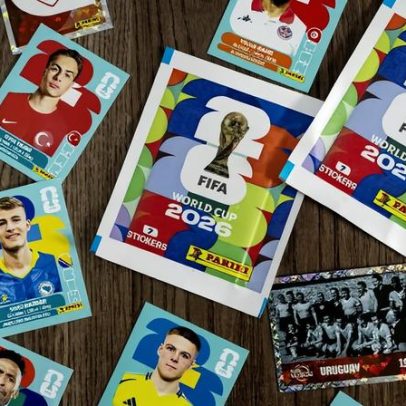 Estações de metrô de SP distribuem álbuns de figurinhas da Copa; onde retirar