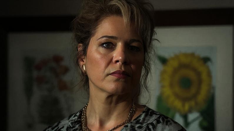 Pilar (Isabel Teixeira) naso vai poupar nem o sobrinho por conta da fortuna de Arthur.