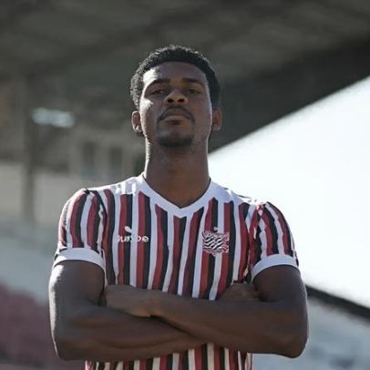 Atacante de 20 anos é reanimado após parada cardíaca em treino do Paulista