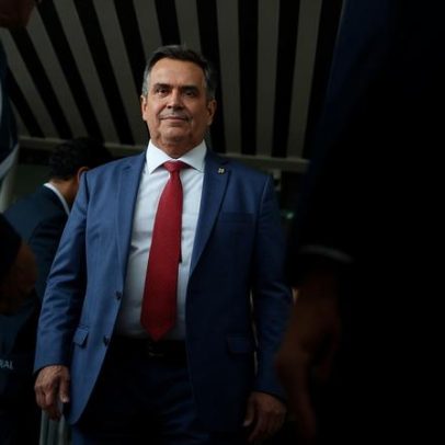 Mendonça suspende cautelares contra Ciro Nogueira e autoriza contato com irmão