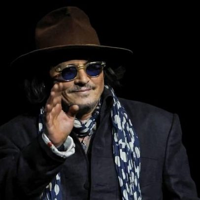 Johnny Depp evita falar de Hollywood após afastamento e grava vida de Modigliani