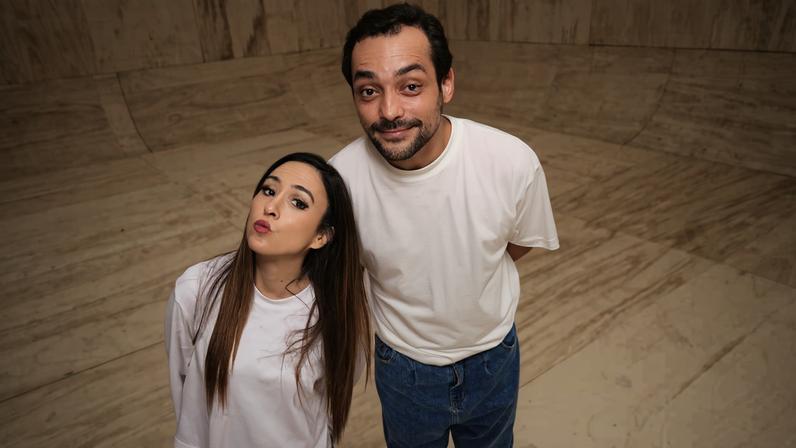 Tatá Werneck e Eduardo Sterblitch, que estrelam o humorístico E.T.