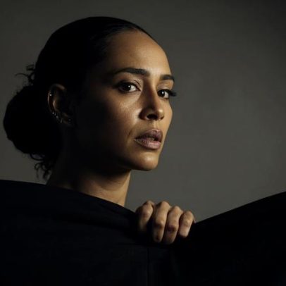 Taís Araujo encarna mulher em metamorfose no palco