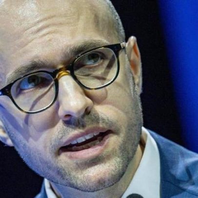 Editor da NYT acusa IA de parasitismo e defende união do jornalismo