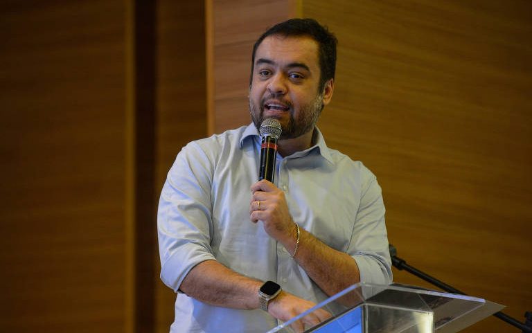 O ex-governador do Rio de Janeiro Cláudio Castro (PL), durante o 28º Fórum Regional de Fortalecimento da Rede de Parcerias