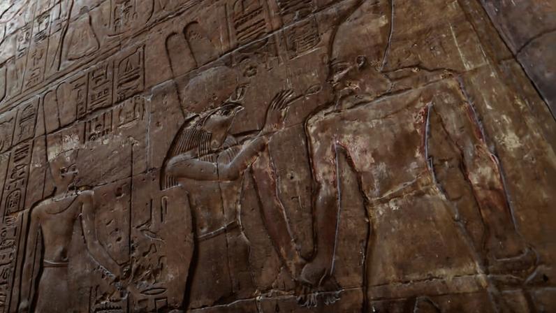 Mural em templo de Luxor, no Egito