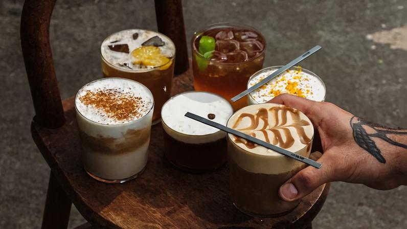 Bebidas do Ronin Café, localizado na Barra Funda, em São Paulo