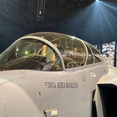 Brasil anuncia compra de 20 caças Gripen em meio a cortes na Defesa
