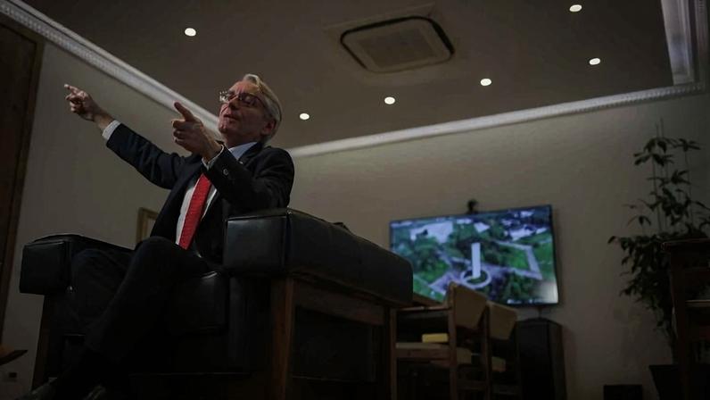 Aluísio Segurado, em seu gabinete, fala sobre a greve dos estudantes da USP