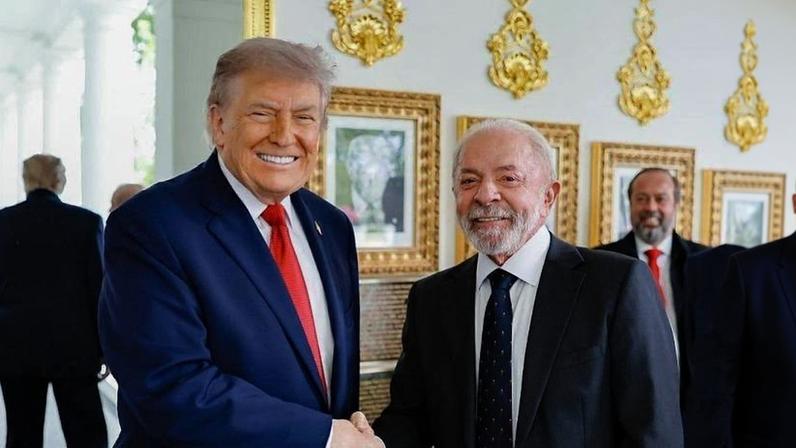 O presidente Luiz Inácio Lula da Silva e o presidente dos EUA, Donald Trump, reuniram-se na Casa Branca há um mês