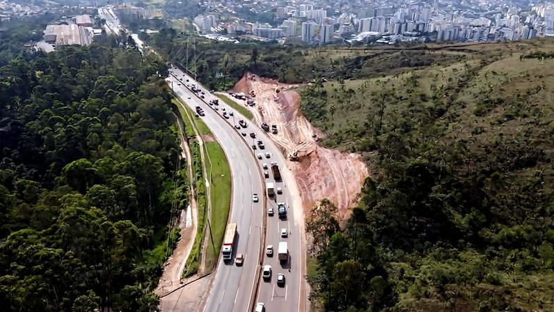 Estrada em Belo Horizonte (MG)