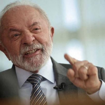 Lula cita uso de força contra traidores; Flávio acusa incitação à violência