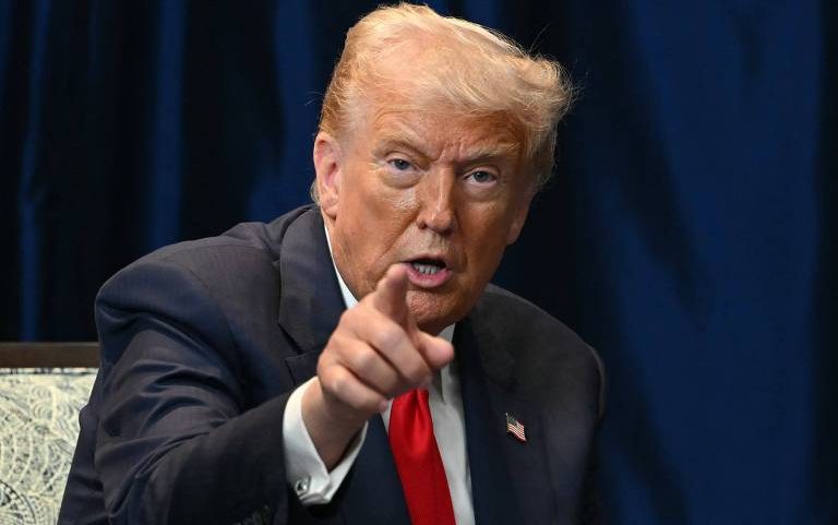 O presidente dos EUA, Donald Trump, durante reunião com o presidente Luiz Inácio Lula da Silva