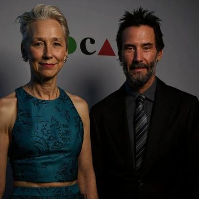 Keanu Reeves comenta namorada e elogia relação com artista visual