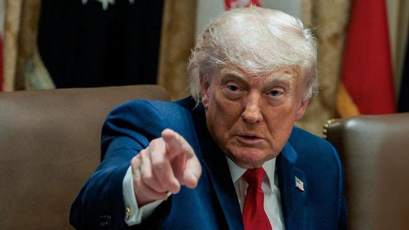 O presidente Donald Trump durante uma reunião na Casa Branca
