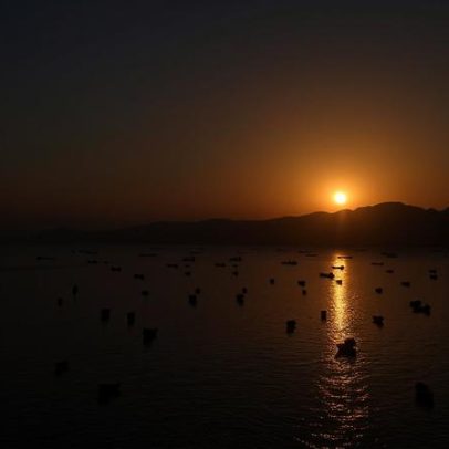 Petróleo sobe 3% após novos ataques entre Israel e Irã no Oriente Médio
