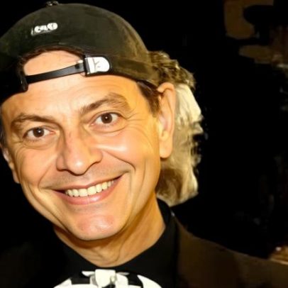 Artista plástico faz da moda extensão de seu talento