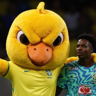 Simulou Copa e afirma Brasil hexacampeão após checagem de dados