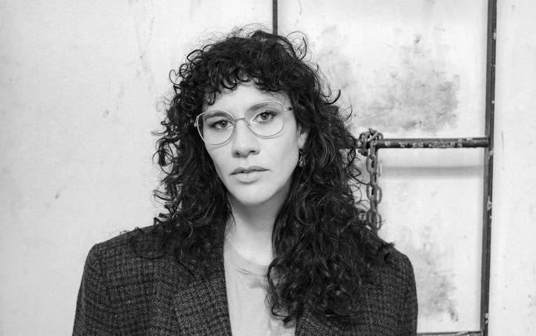 A escritora Mariana Salomão Carrara, autora de 'Não Fossem as Sílabas do Sábado' e 'Cláudia Vera Feliz Natal'