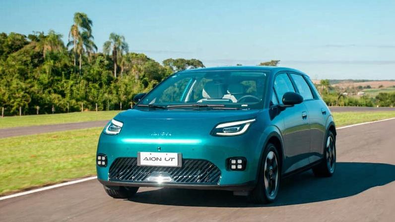 Hatch elétrico GAC Aion UT é o lançamento mais recente de uma fabricante chinesa no Brasil
