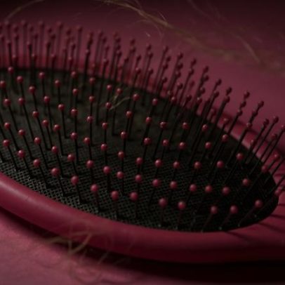 Cientistas japoneses descobrem mecanismo da queda de cabelo em camundongos