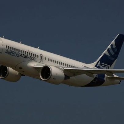 Airbus enfrenta impasse na antecipação do A220 de maior porte, diz agência