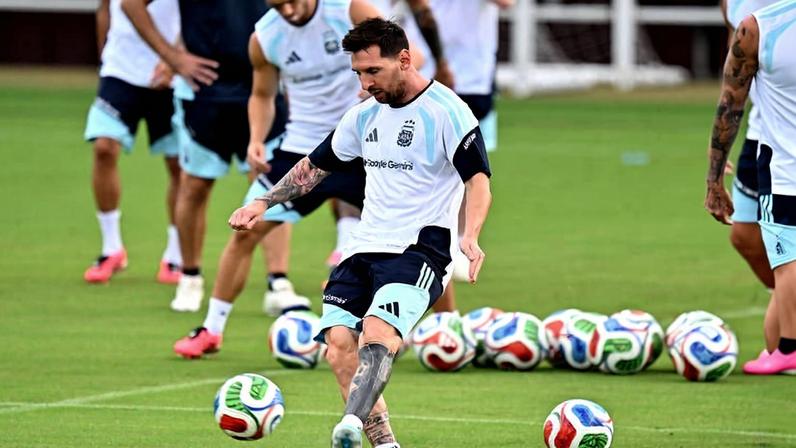 Messi durante treino da seleção argentina no Kyle Field Stadium, em College Station, no Texas