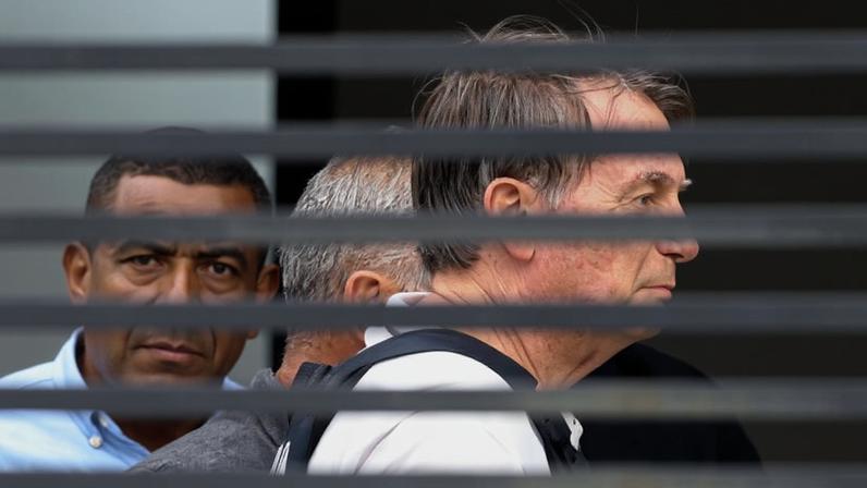 O ex-presidente Jair Bolsonaro (PL) em prisão domiciliar, em Brasília.