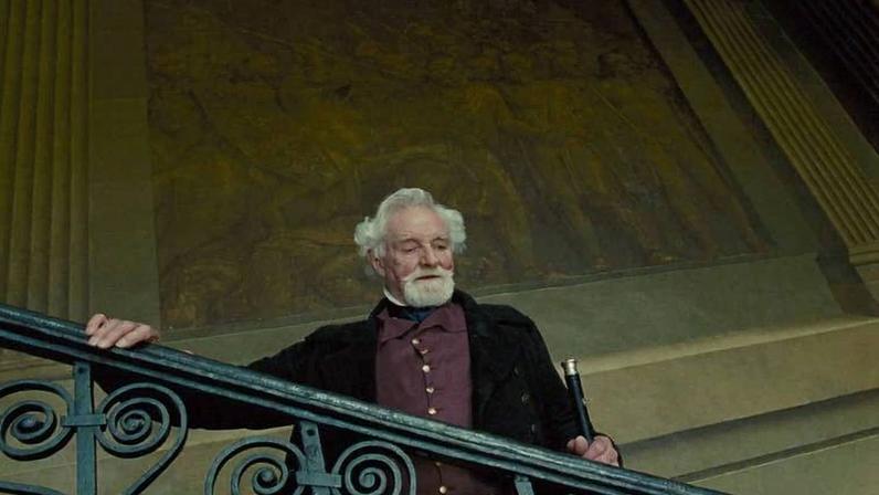 Patrick Godfrey em 'Os Miseráveis' (2012)