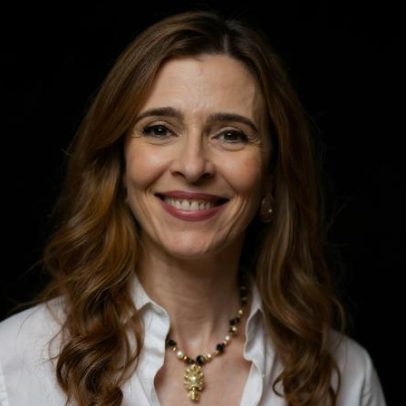 Deborah Evelyn relembra luto real e vê semelhanças com Quem Ama Cuida