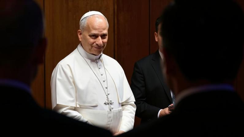 Papa diz que abusos sexuais são praga para a Igreja e cobra reparação