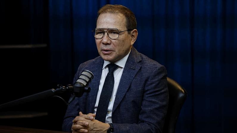 Presidente do BRB (Banco de Brasília), Nelson Antônio de Souza, durante entrevista para o C-level, da Folha