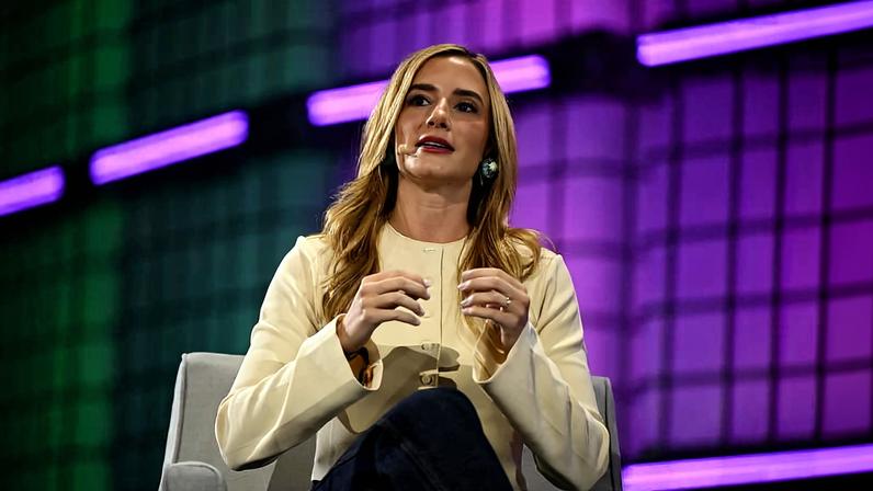Luana Lopes Lara, cofundadora da Kalshi, durante o Web Summit Rio 2026