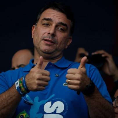 Flávio Bolsonaro acusa Lula de perseguir o agro e tratar produtores como bandidos