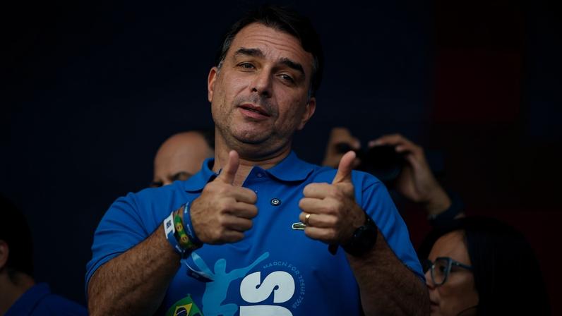 Flávio Bolsonaro em pré-campanha à Presidência da República