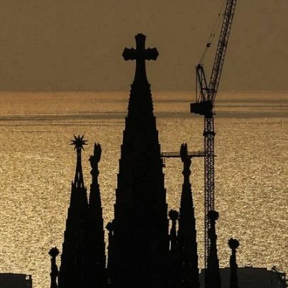 Sagrada Família, cem anos após Gaudí, se firma como obra anacrônica
