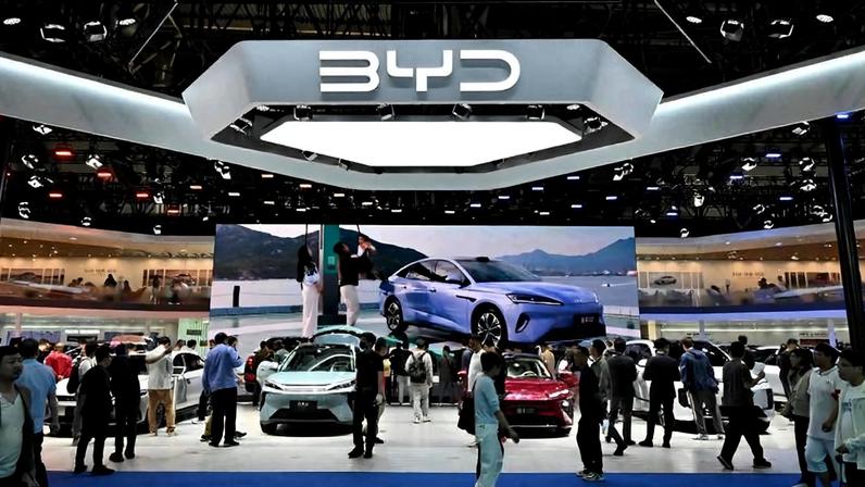 Estande da BYD no Salão de Pequim