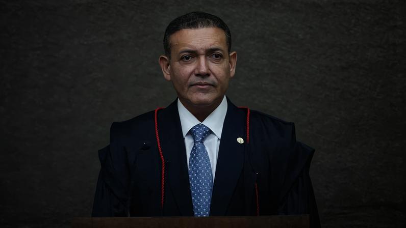 Ministro Kassio Nunes Marques em solenidade de posse no TSE