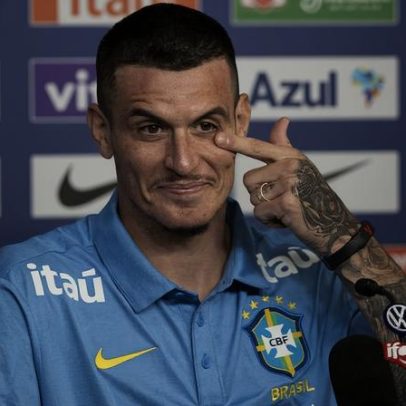 Ibañez diz estar pronto para atuar em qualquer posição, mirando vaga na lateral
