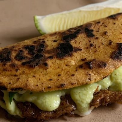 LosDois Taqueria oferece comida de rua mexicana com esmero e toques autorais