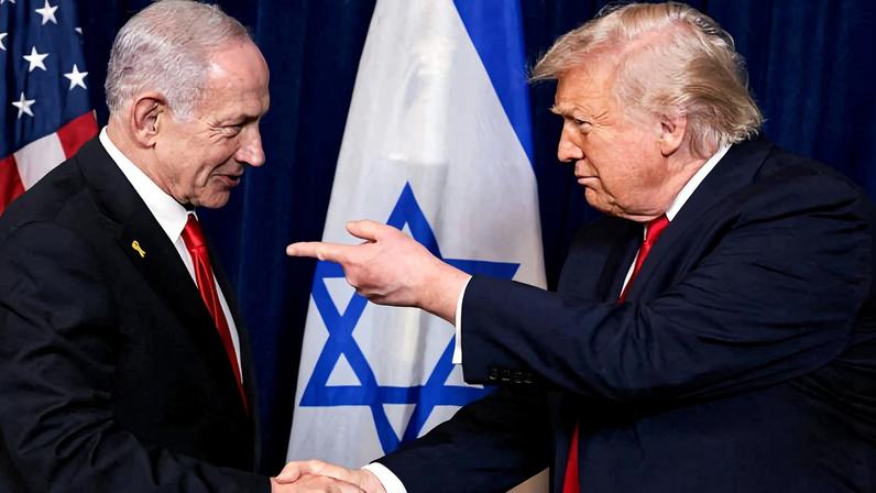 O primeiro-ministro israelense, Binyamin Netanyahu, encontra o presidente dos EUA, Donald Trump, em Mar-a-Lago, na Flórida