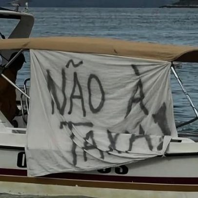 Taxa turística em Angra dos Reis provoca protestos e incêndio de totem